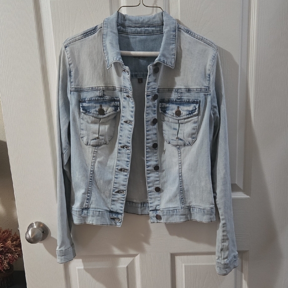Light Blue Denim Jacket - Picture 2 of 10